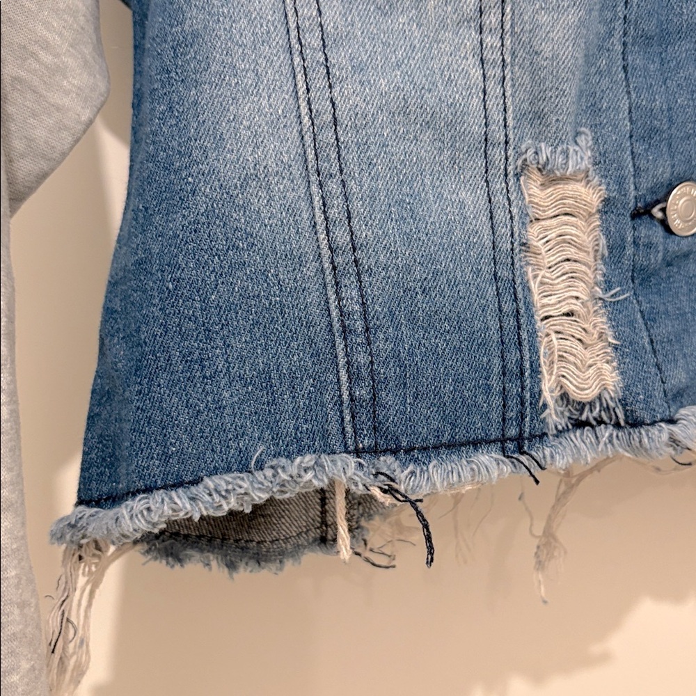 [Thrill Jeans] Distressed Hooded Sweatshirt Button-Up Denim Jacket Women’s Sz M - Picture 6 of 14